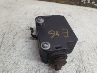 bontott BMW 3 E46 Központizár Motor Tankajtó