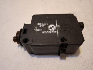 bontott BMW 3 E46 Központizár Motor Tankajtó