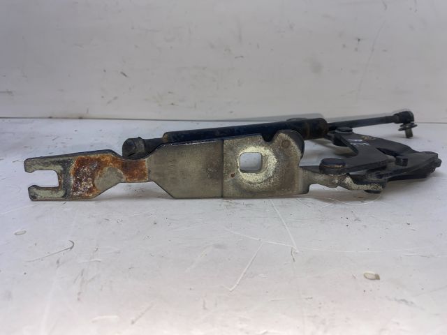 bontott BMW 3 E46 Motorháztető Bal Zsanér