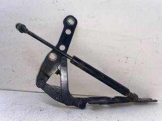 bontott BMW 3 E46 Motorháztető Jobb Zsanér