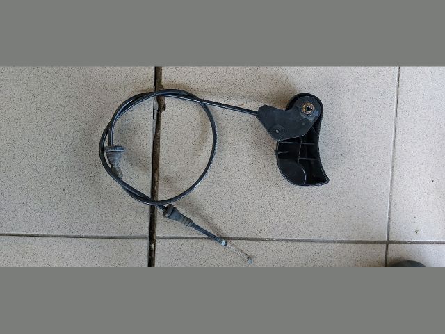 bontott BMW 3 E46 Motorháztető Nyitó Kar / Gomb