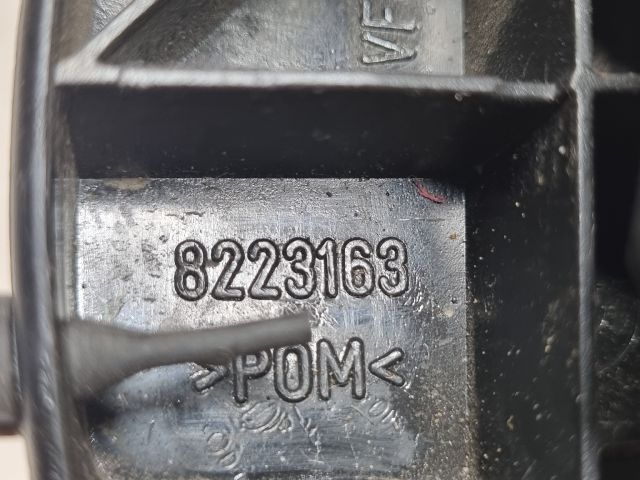 bontott BMW 3 E46 Motorháztető Nyitó Kar / Gomb