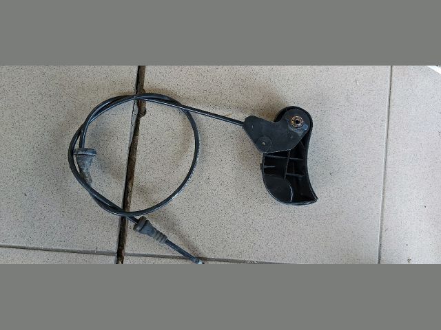 bontott BMW 3 E46 Motorháztető Nyitó Kar / Gomb