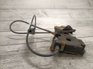 bontott BMW 3 E46 Motorháztető Zárszerkezet