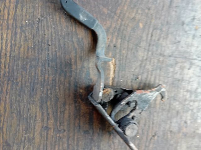 bontott BMW 3 E46 Motorháztető Zárszerkezet