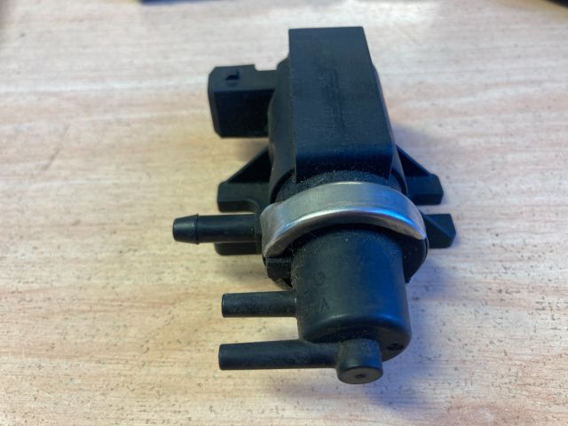 bontott BMW 3 E46 Nyomásszabályzó Szelep