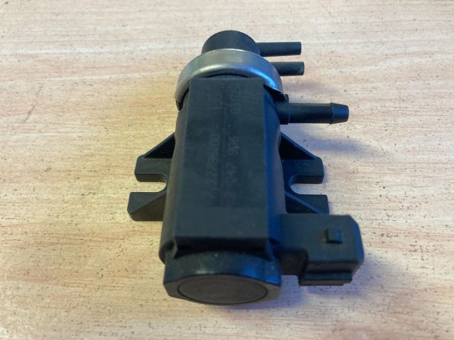 bontott BMW 3 E46 Nyomásszabályzó Szelep