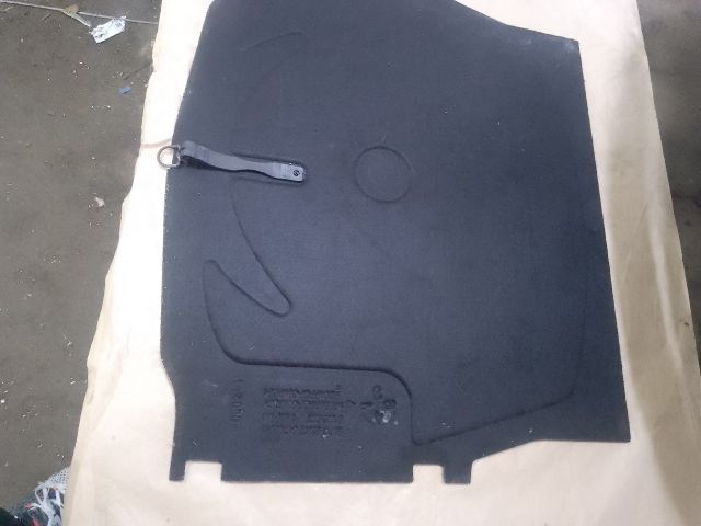 bontott BMW 3 E46 Pótkerék Takaró