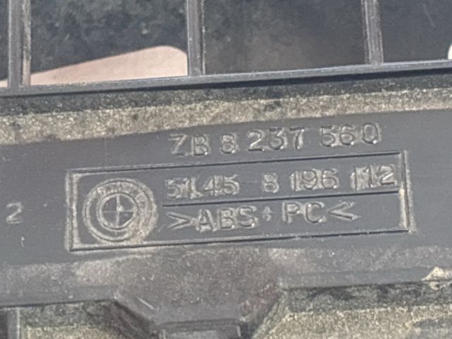 bontott BMW 3 E46 Rádió / CD Keret