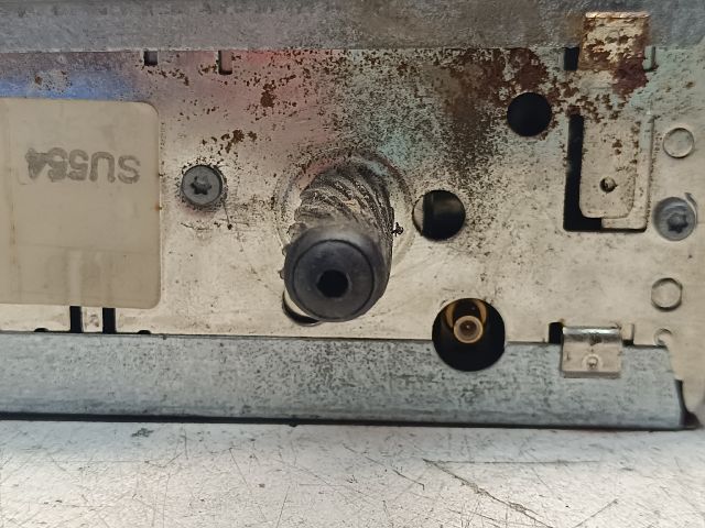 bontott BMW 3 E46 Rádió / CD