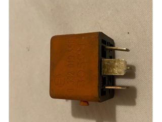 bontott BMW 3 E46 Relé