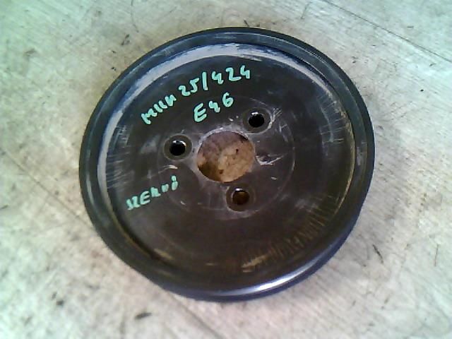 bontott BMW 3 E46 Szervó Szivattyú Szíjtárcsa