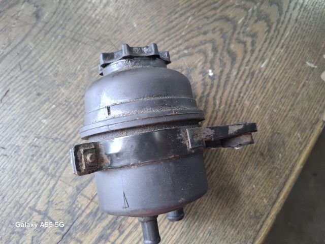 bontott BMW 3 E46 Szervóolaj Tartály