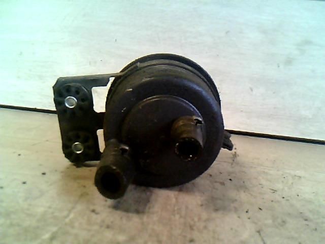 bontott BMW 3 E46 Szervóolaj Tartály