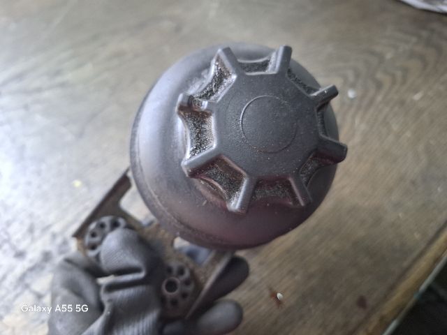 bontott BMW 3 E46 Szervóolaj Tartály