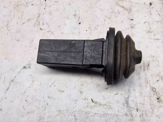 bontott BMW 3 E46 Tankajtó Nyitó Kar / Gomb