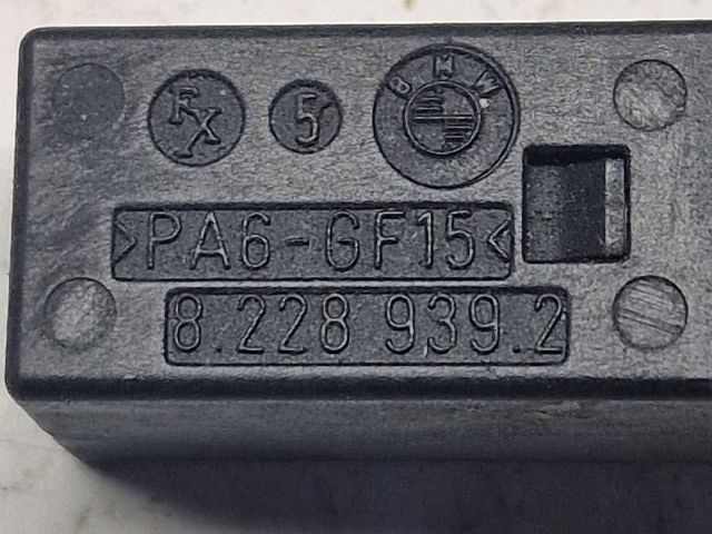 bontott BMW 3 E46 Tankajtó Nyitó Kar / Gomb