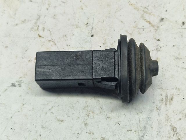 bontott BMW 3 E46 Tankajtó Nyitó Kar / Gomb