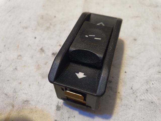 bontott BMW 3 E46 Tetőablak Kapcsoló