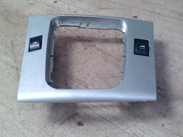 bontott BMW 3 E46 Váltókar Keret