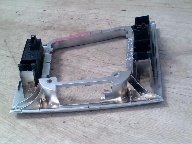 bontott BMW 3 E46 Váltókar Keret