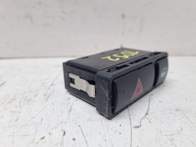 bontott BMW 3 E46 Vészvillogó Kapcsoló