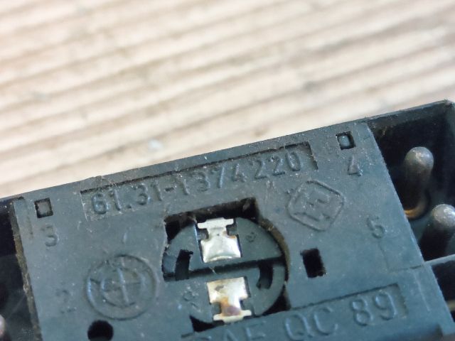 bontott BMW 3 E46 Vészvillogó Kapcsoló