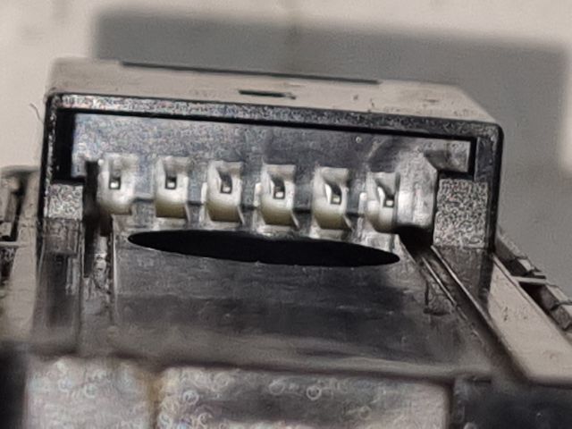 bontott BMW 3 E46 Vészvillogó Kapcsoló