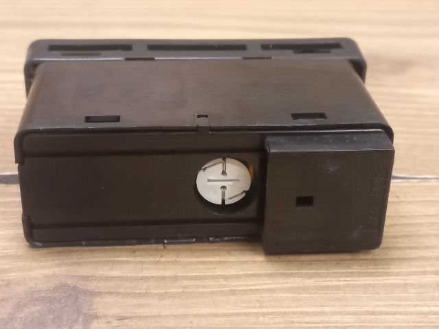 bontott BMW 3 E46 Vészvillogó Kapcsoló