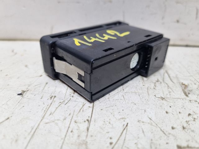 bontott BMW 3 E46 Vészvillogó Kapcsoló