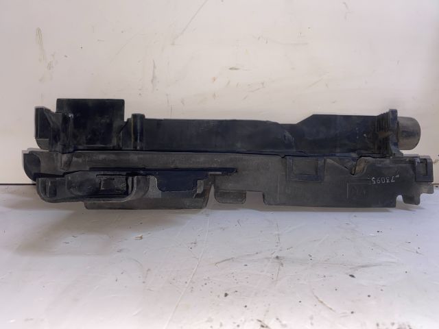 bontott BMW 3 E46 Vízhűtő Radiátor Tartó