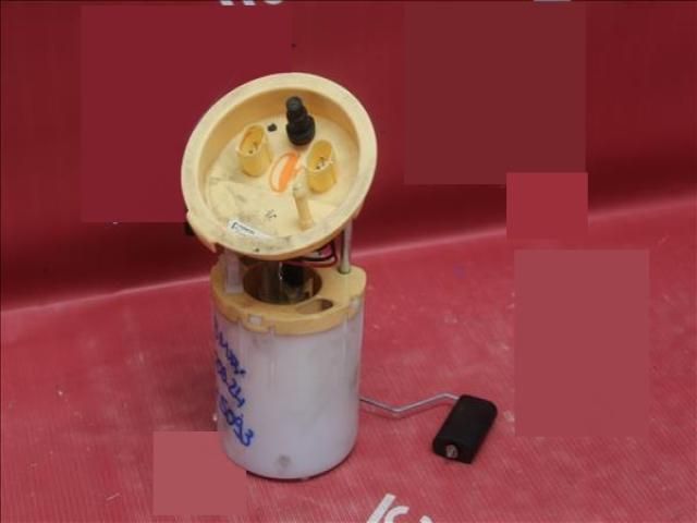 bontott BMW 3 E90 Üzemanyag Szivattyú