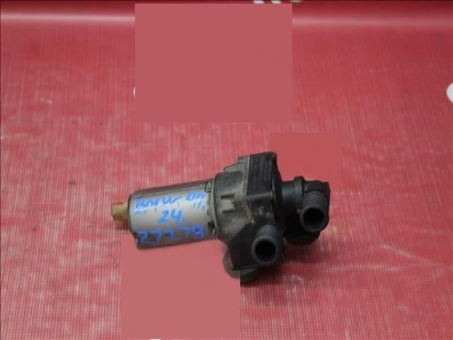 bontott BMW 3 E90 Vízpumpa