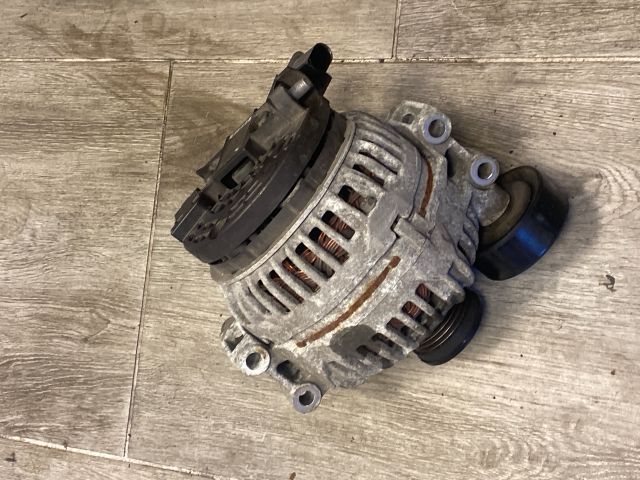 bontott BMW 3 E90 Generátor