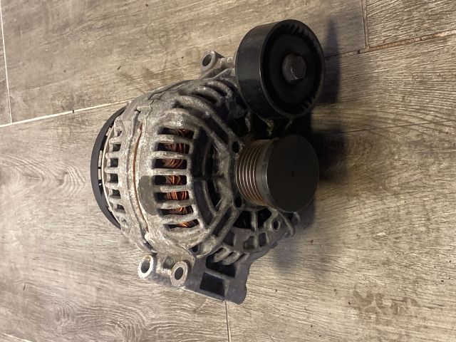 bontott BMW 3 E90 Generátor