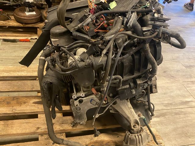 bontott BMW 3 E90 Komplett Motor (Segédberendezésekkel)