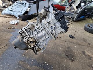 bontott BMW 3 E90 Motor (Fűzött blokk hengerfejjel)