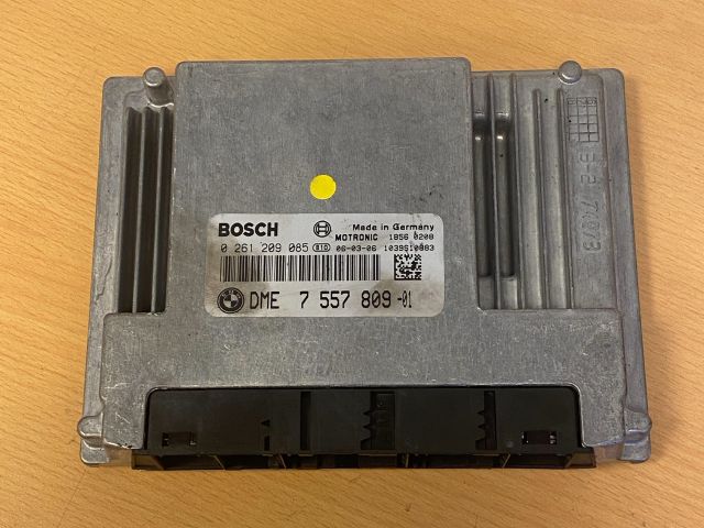 bontott BMW 3 E90 Motorvezérlő