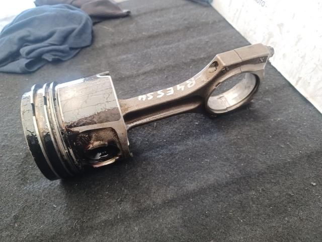 bontott BMW 3 E90 Dugattyú