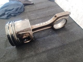 bontott BMW 3 E90 Dugattyú