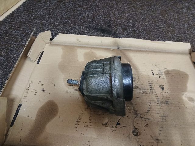 bontott BMW 3 E90 Első Motorfelfüggesztés