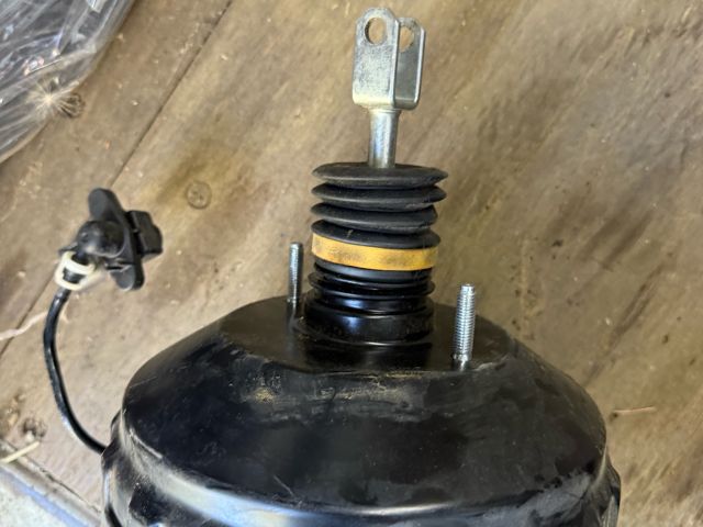 bontott BMW 3 E90 Fékrásegítő