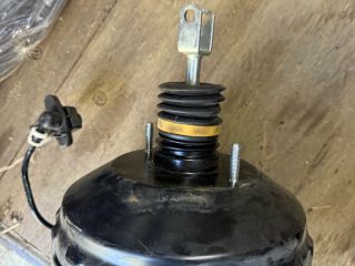 bontott BMW 3 E90 Fékrásegítő