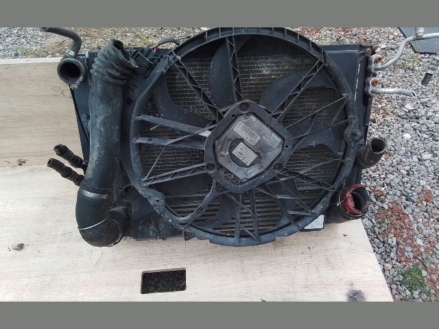 bontott BMW 3 E90 Hűtő Ventilátor(ok), Radiátor(ok) Szett