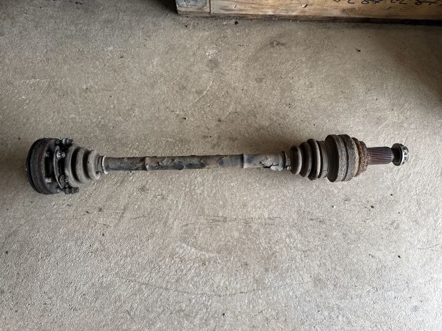 bontott BMW 3 E90 Jobb hátsó Féltengely