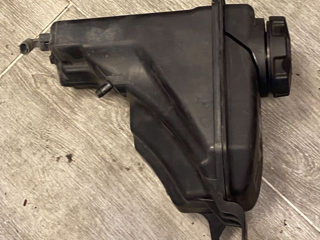 bontott BMW 3 E90 Kiegyenlítő Tartály