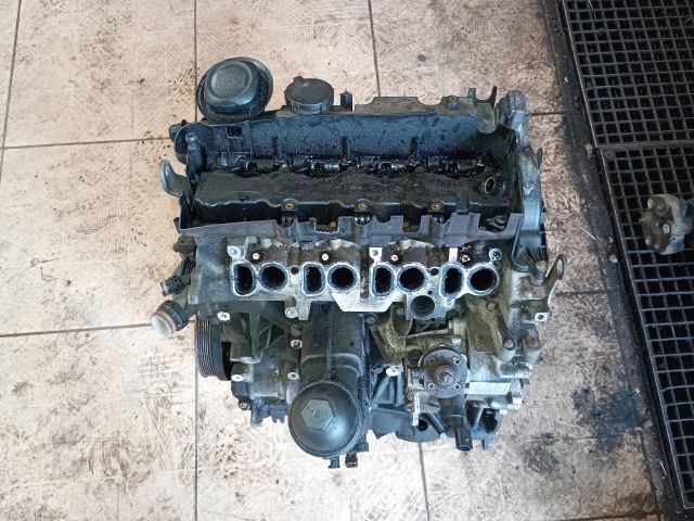 bontott BMW 3 E90 Motor (Fűzött blokk hengerfejjel)