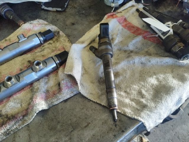 bontott BMW 3 E90 Porlasztó (1 db)