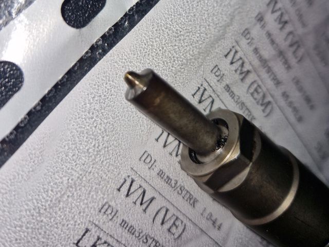 bontott BMW 3 E90 Porlasztó (1 db)