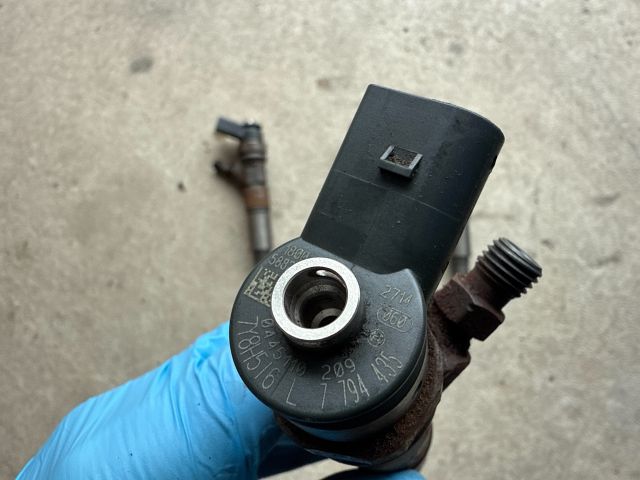 bontott BMW 3 E90 Porlasztó (1 db)